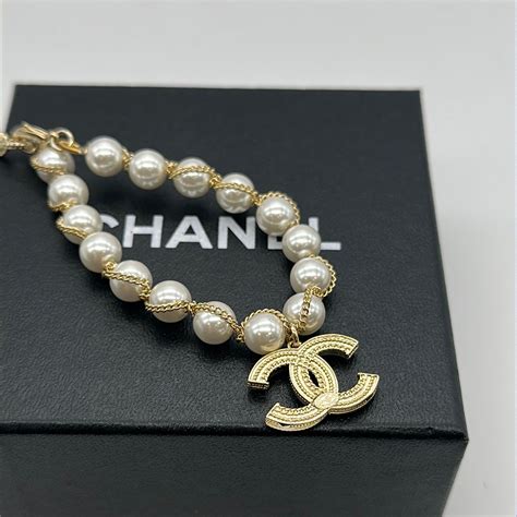 chanel chain bracelet 2015|chanel pearl bracelet with logo.